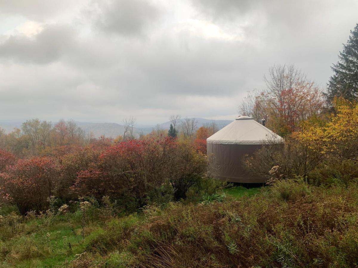 Livingston Manor Yurt Hotel Parksville Exterior photo