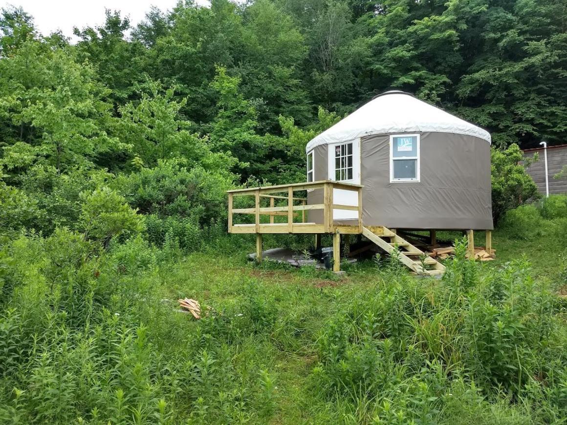 Livingston Manor Yurt Hotel Parksville Exterior photo